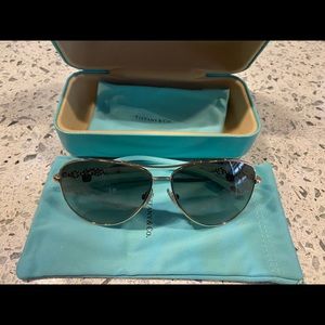 ❌SOLD❌💯AUTH TIFFANY AVIATOR🕶